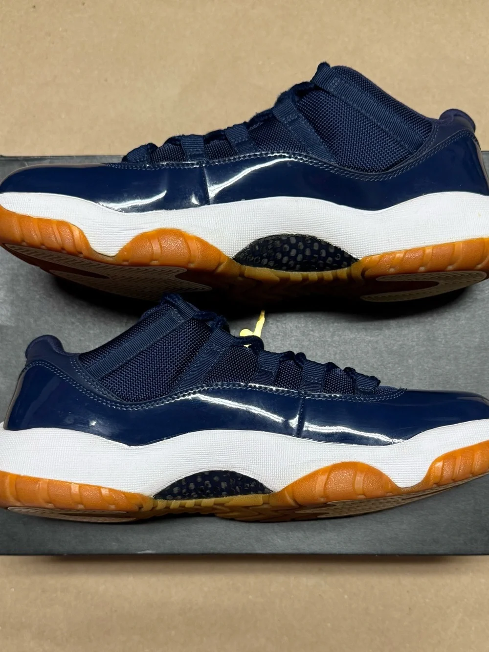 Nike Air Jordan 11 XI Retro Low Navy Gum Mens size 10.5 Basketball Shoes Rare!